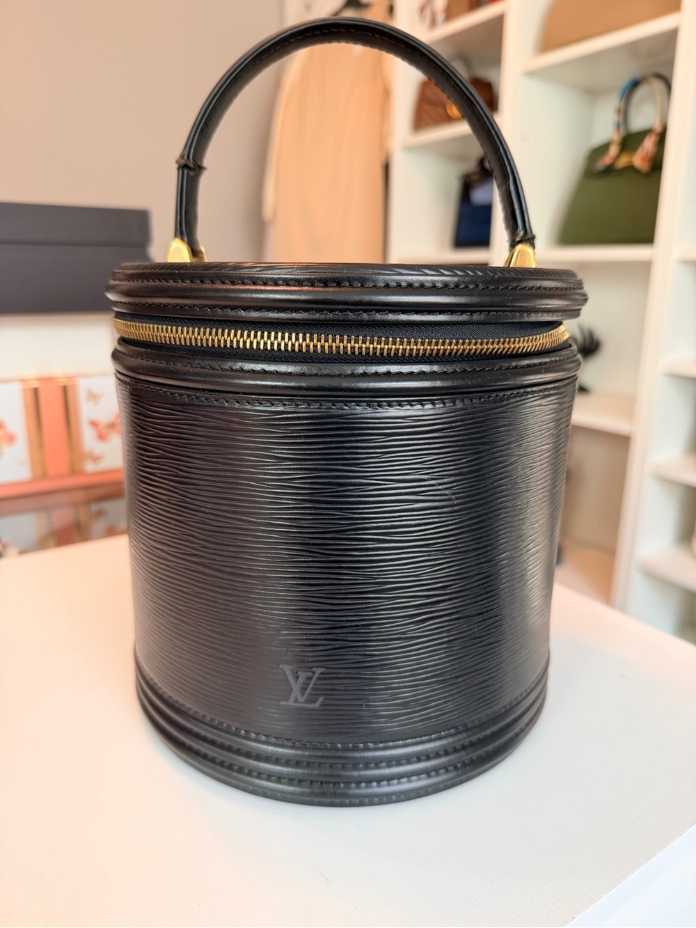Louis Vuitton Black Epi Leather Round Vanity Bag with Gold Hardware